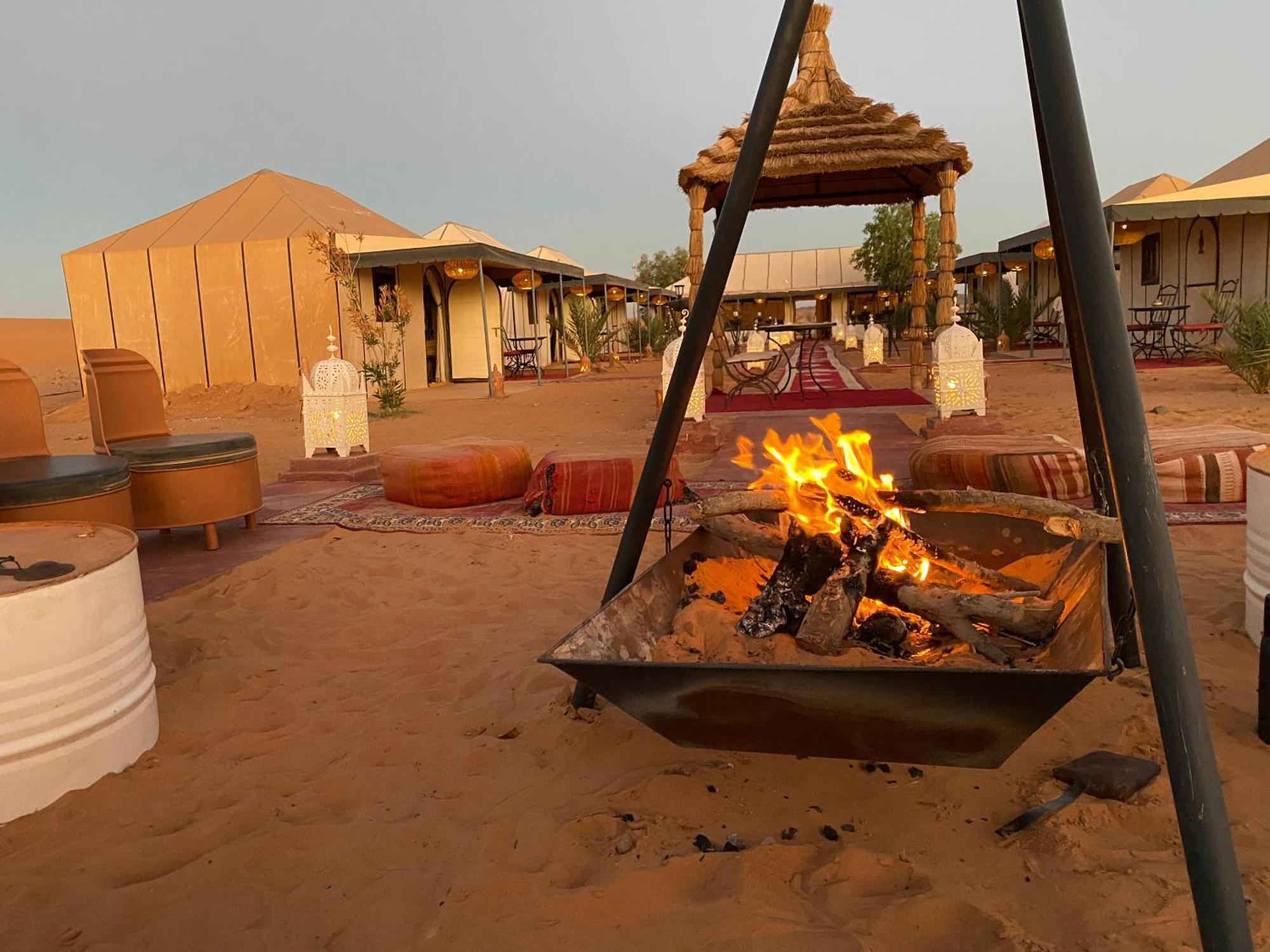 Under Stars Desert Camp Merzouga Ngoại thất bức ảnh